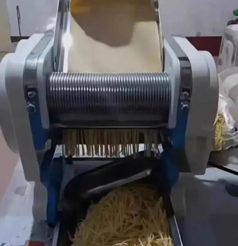 Commercial Dried Chili Shredder 2/3/4/6mm Electric Cutting Machine Small Food Shredder Processing Machine