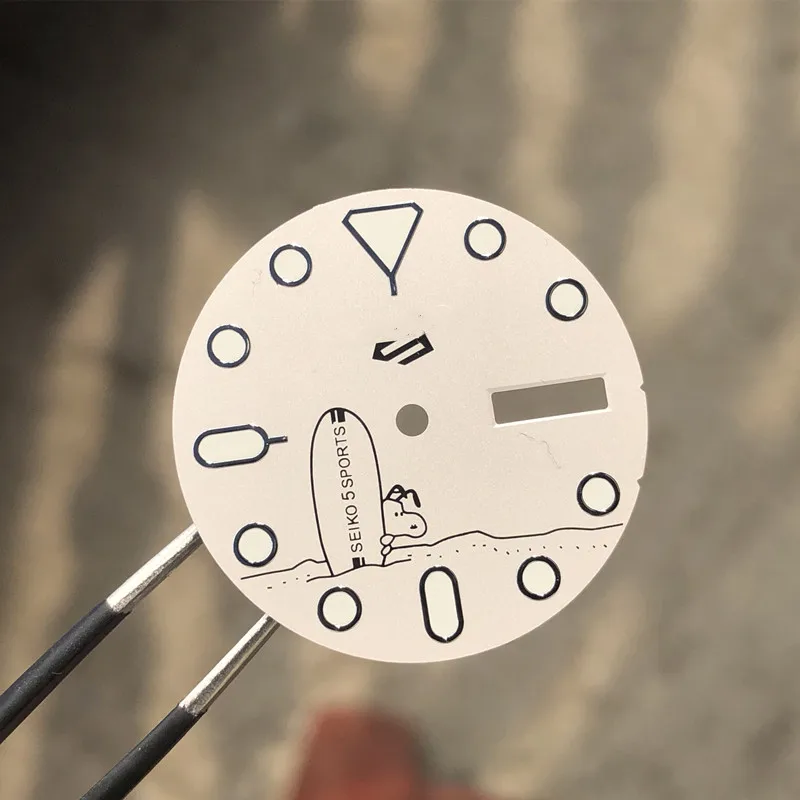 

Z18 Watch accessories NH36 dial suitable for Japanese NH36 movement, dual calendar movement, no night light