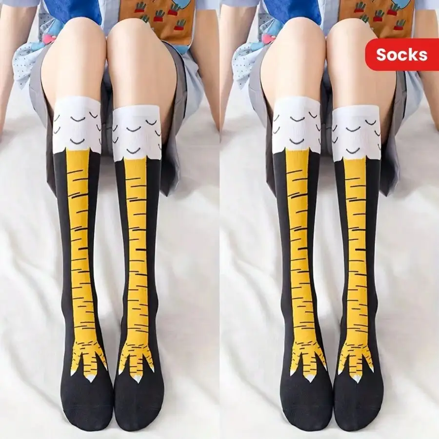

Black socks with a fun chicken claw pattern are suitable for casual occasions. The pattern design is unique and interesting.