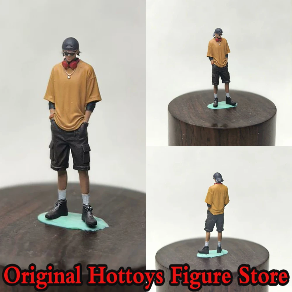 

1/64 Scale Male Soldier Sport Style Music Boy Mini Painting Sculpture Full Set About 2.7cm Action Figure Model Collection