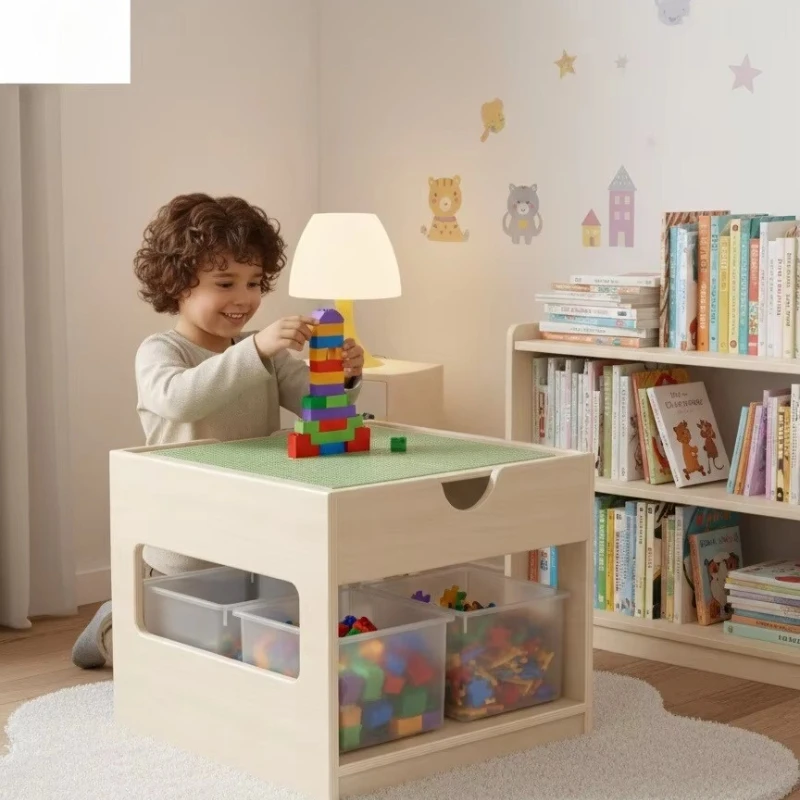 

Деревянный стол для детского сада или дошкольного учреждения, предназначенный для строительства из блоков, учебы или рисования.