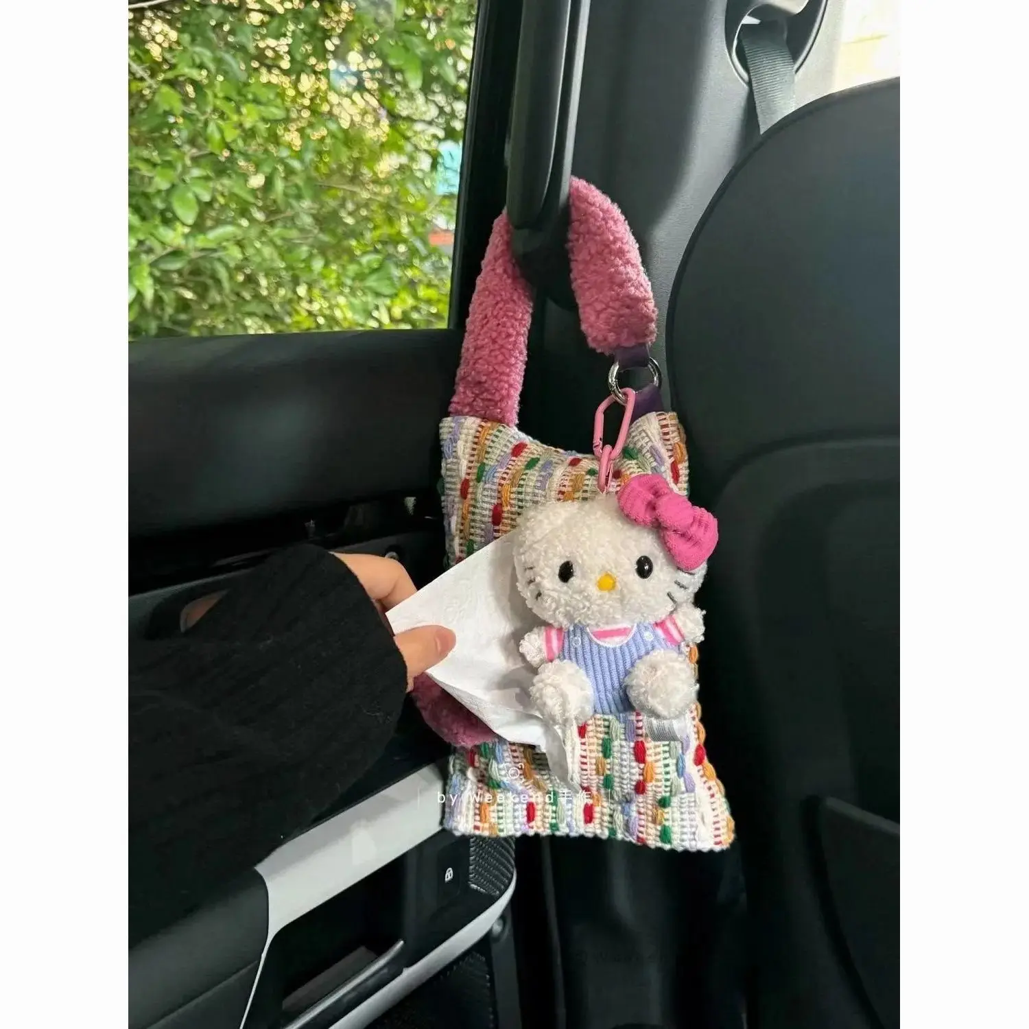 

2025 New Curly Kitty Cat Plush Doll Car Hanging Tissue Bag Cute Car Interior Decoration Tissue Box New Car Gift