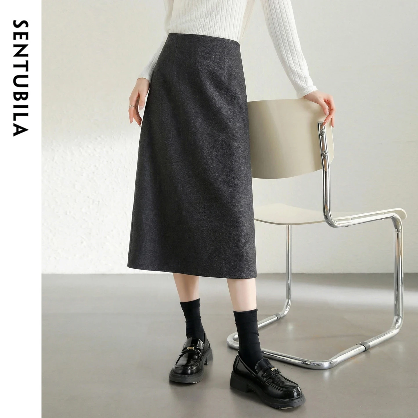 

SENTUBILA Women's Black Skirt 2025 Elegant Back Slit Hem Straight Long Skirts Commute Women Winter Thick Warm Clothing 154QF6618