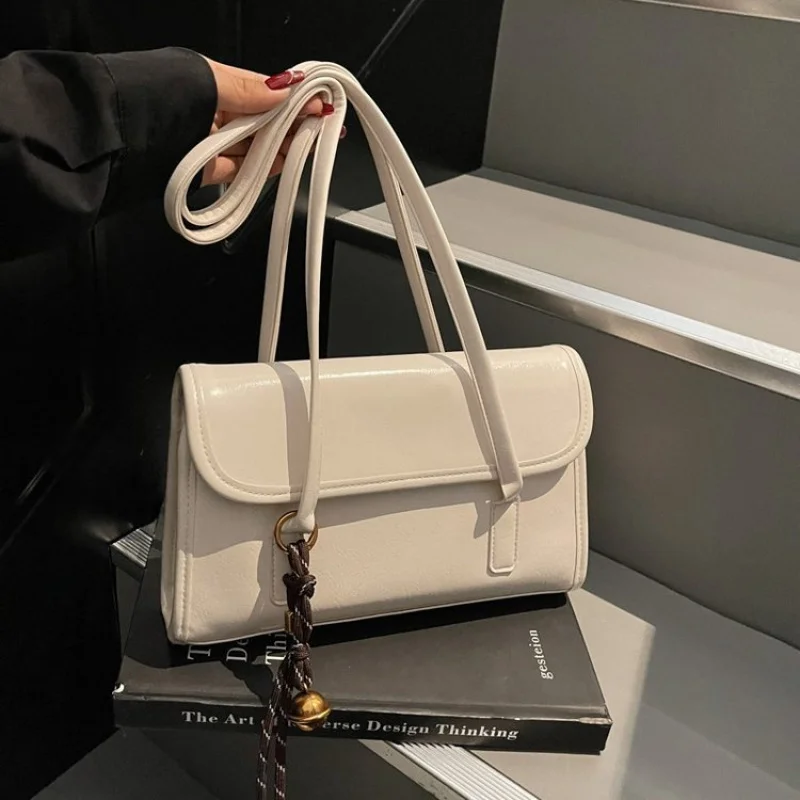 

Sophisticated Women's Crossbody-Bag Crafted From Wolverine-Print Leather Boasting Norway Vintage Spacious Soft Daily Style