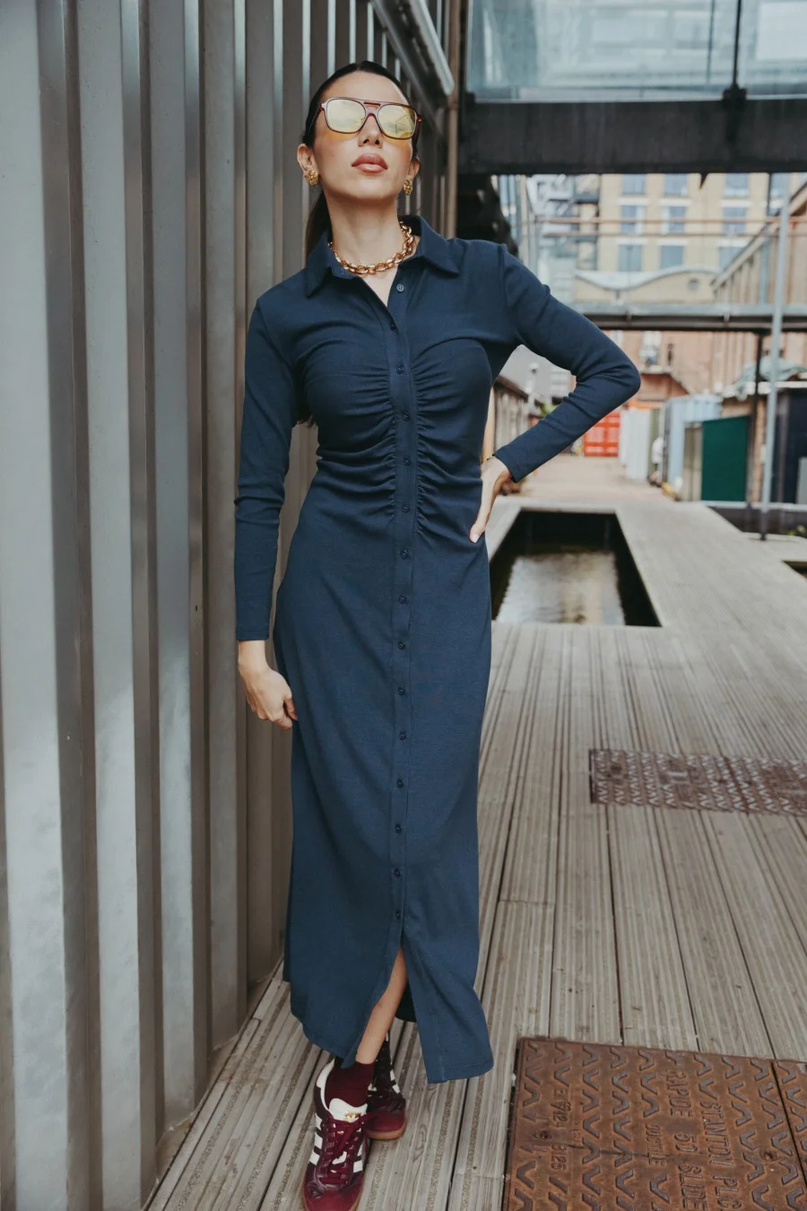 AS AW25 Damenkleid, Umlegekragen, geripptes, hochelastisches, gerafftes Maxikleid