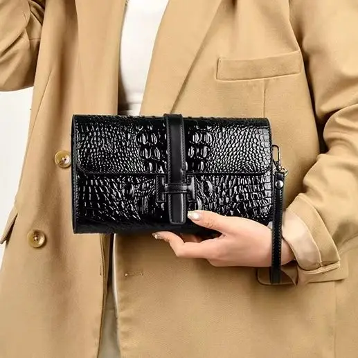 Crocodile Pattern Crossbody Bags for Women Clutch Purse Luxury Commute Ladies Small Chain Shoulder Bag Party Evening Clutch