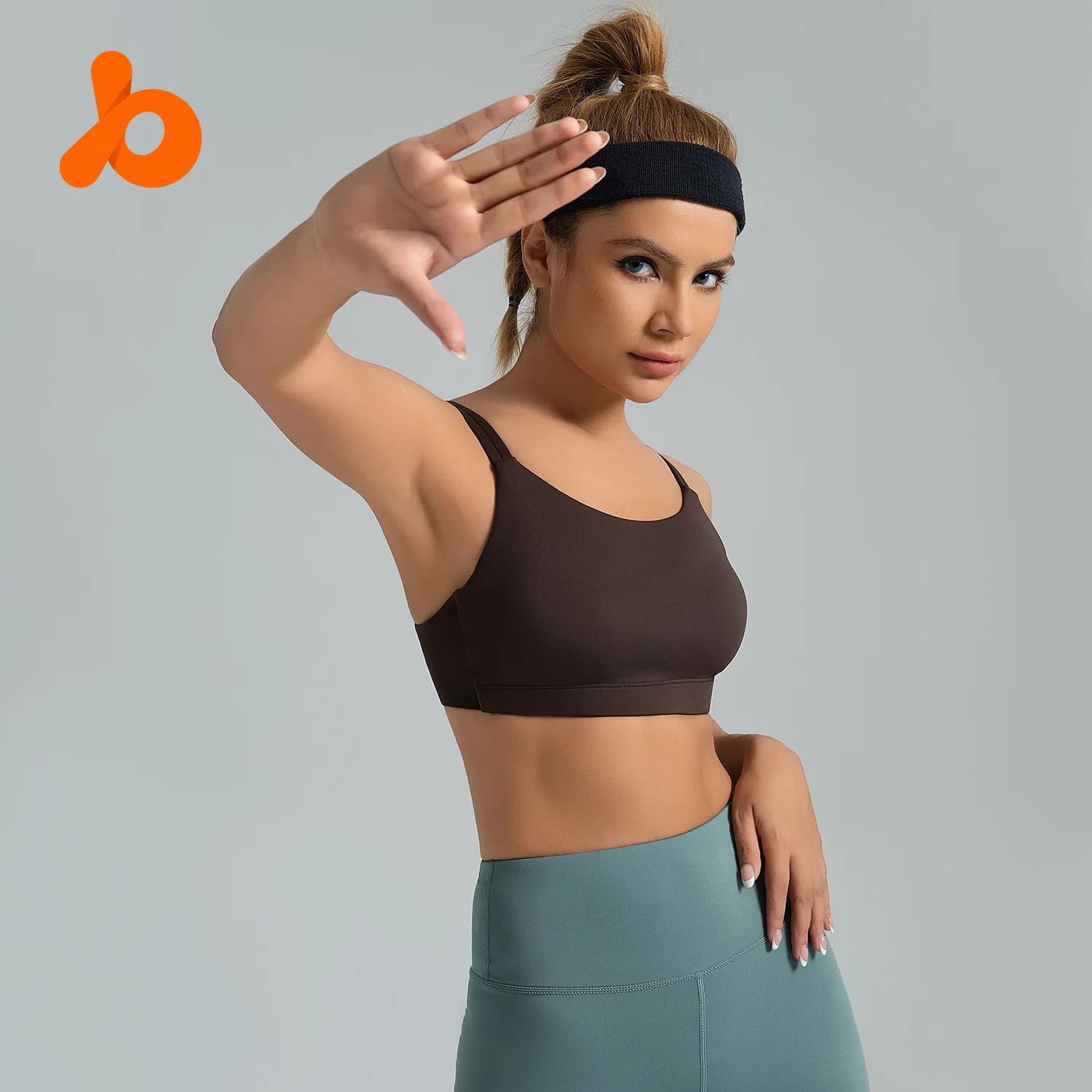 Breathable sports underwear high elasticity U-shaped shockproof gathering beautiful back integrated sports bra backless bra