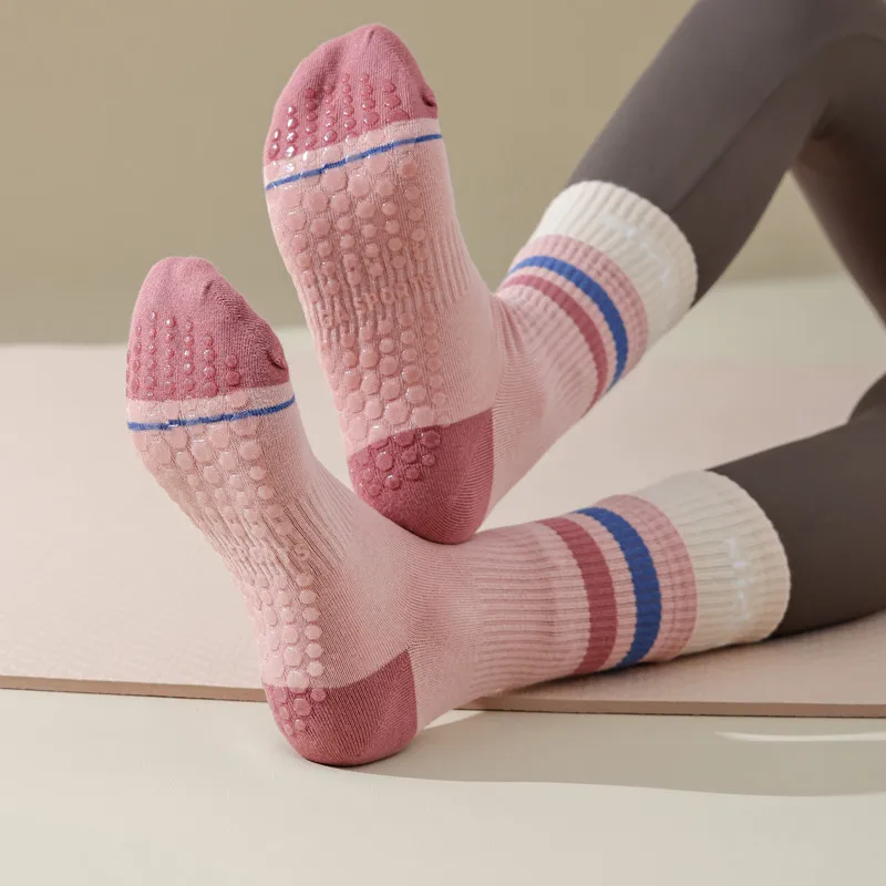 Chaussettes de yoga mi-mollet en coton à double couche, chaussettes de sport spéciales, chaussettes de sol pour la danse, le fitness et