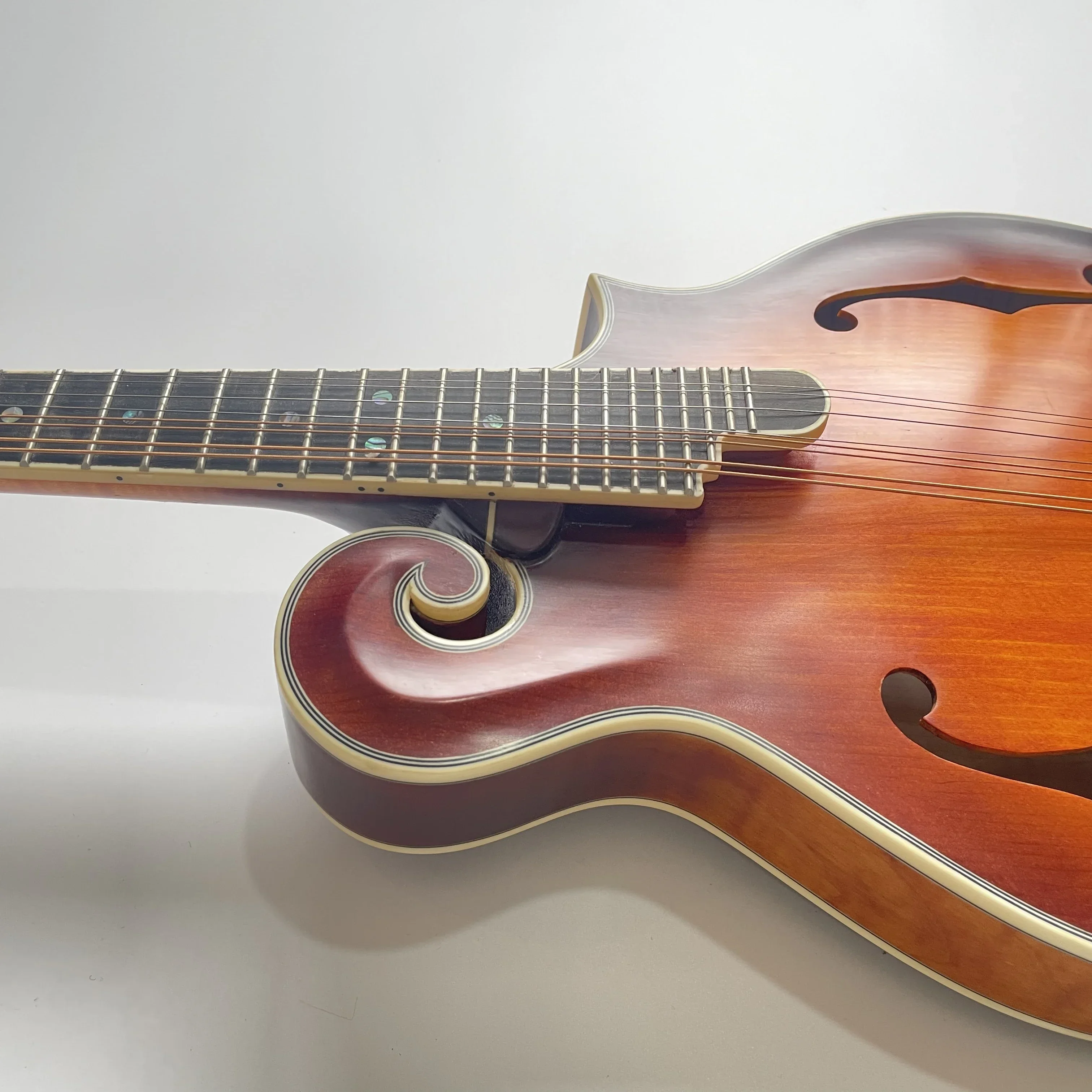 Mandolino stile Afanti East Luthier serie F con legno di grado AAA