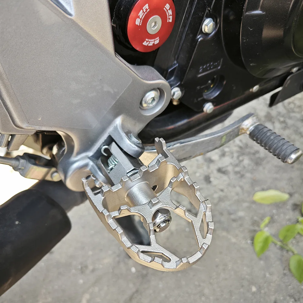 For Loncin VOGE Valico DSX900 900DSX 900DSX DS 900X DS900X DS900 Footrests Footpeg Foot Pegs Pedals Plate Foot Rests Accessories