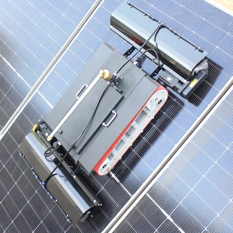 Intelligent photovoltaic panel robot Remote control tracked photovoltaic external power supply cleaning  equipment