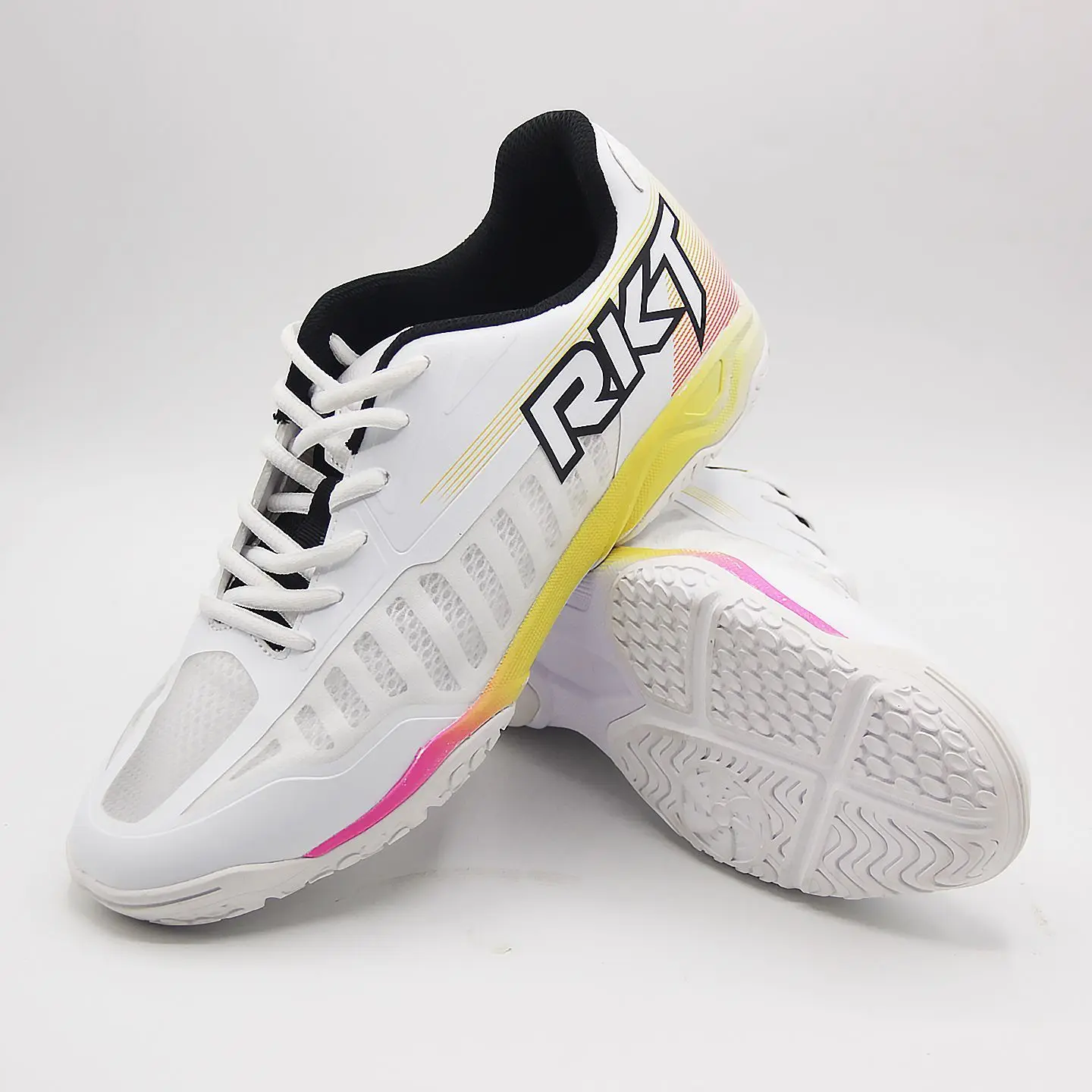 

2025 New Hot Sale Unisex Professional Breathable Table Tennis Shoes Wear-resistant Table Tennis Training Shoes Very Good