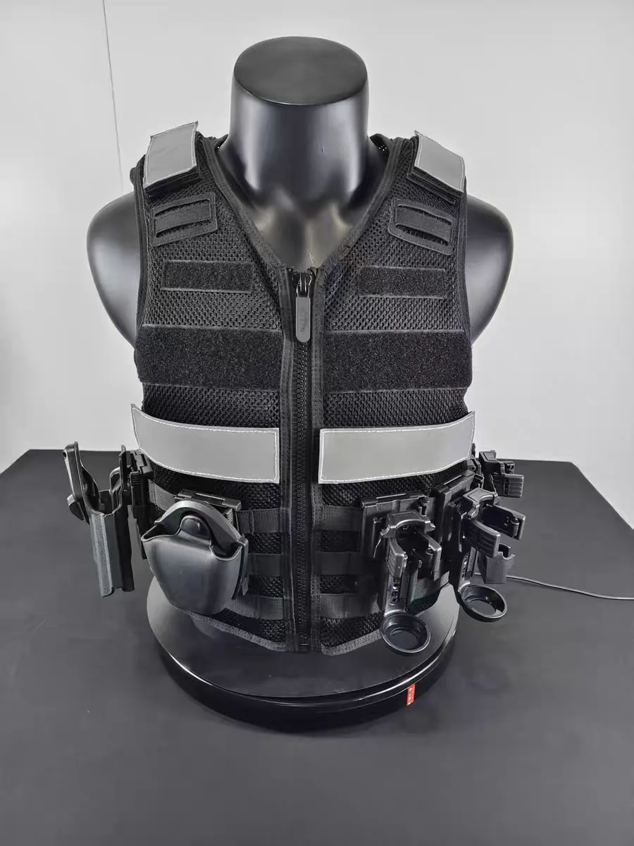 outdoor-multi-functional-tactical-vest-has-multiple-accessory-bags-can-be-quickly-pulled-out-and-removed