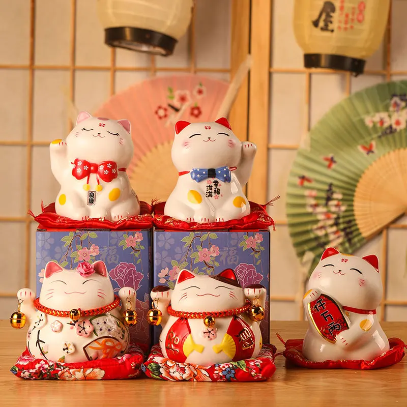 

Lucky Cat Piggy Bank Ornaments Chinese Ceramic Cute Cat Bookdesk Decor for Living Room Mini Store Statue Home Decor Supplies