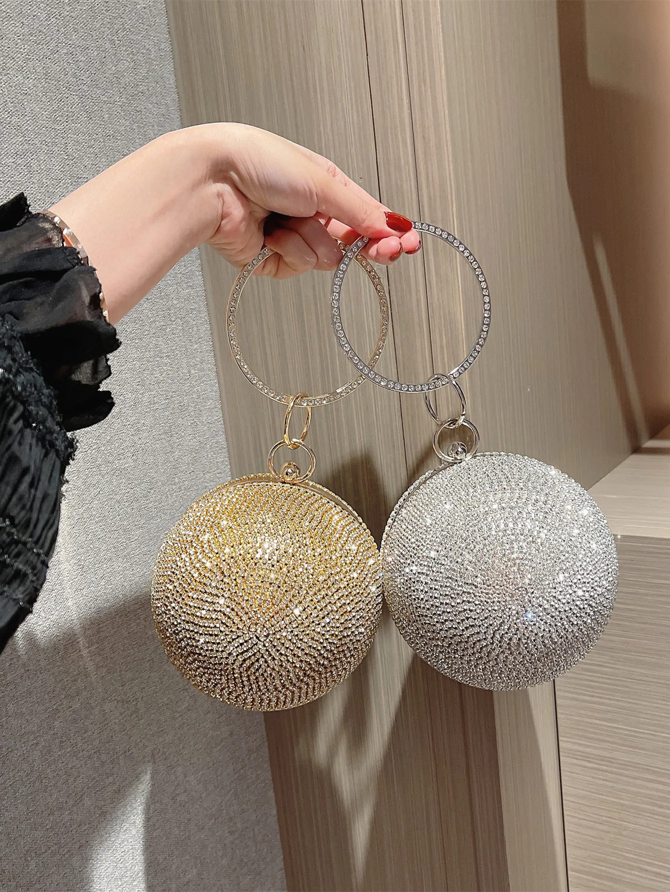 Women\'s Fashion Ball Sparkling Luxury Rhinestone Dinner Bag Full of Diamond Party Bag Clutch Bag Party Bag Prom Bag Evening Bag