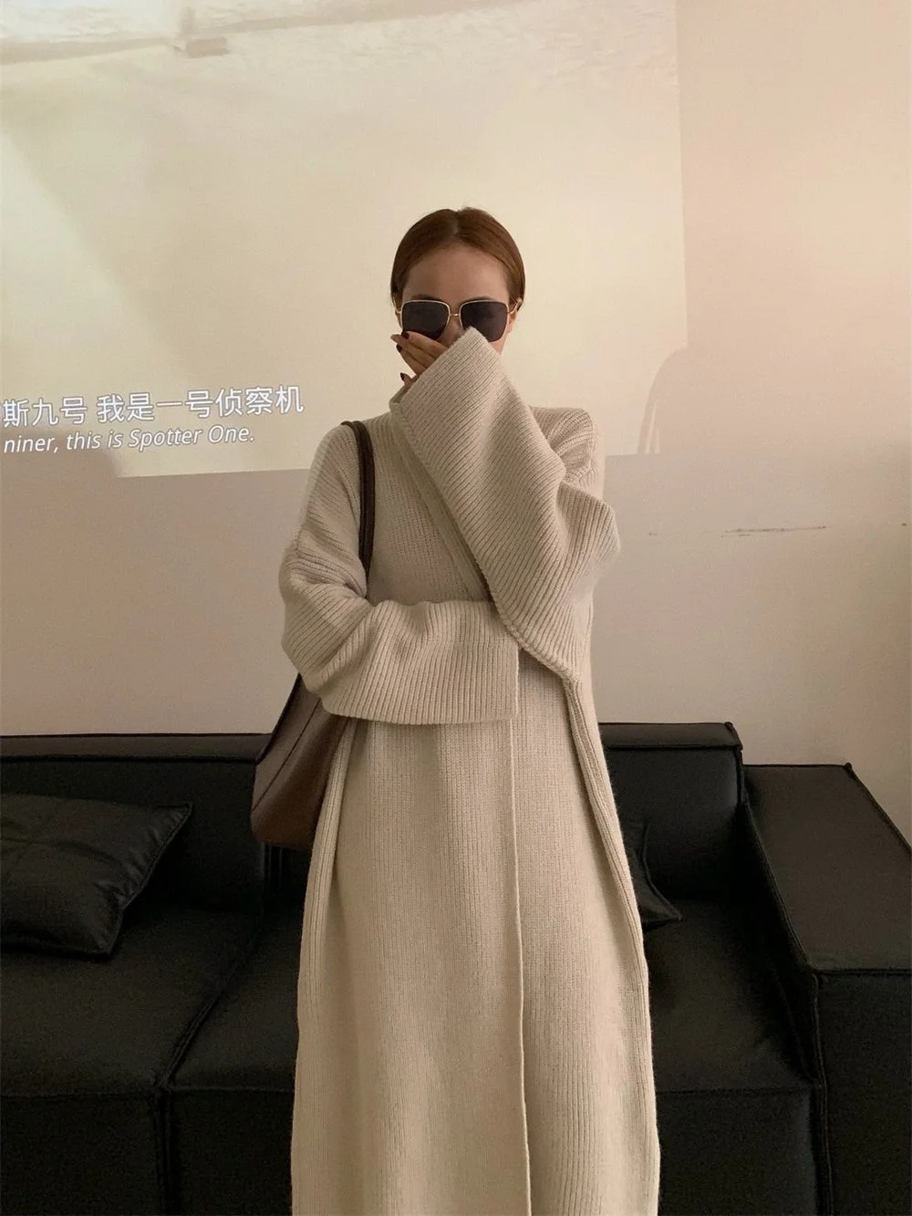 

Женские удлиненные кардиганы в стиле бохо-винтаж: эстетичные, высококачественные, с изогнутым кроем, классические, с цветными блоками, на пуговицах, асимметричные, весенние.