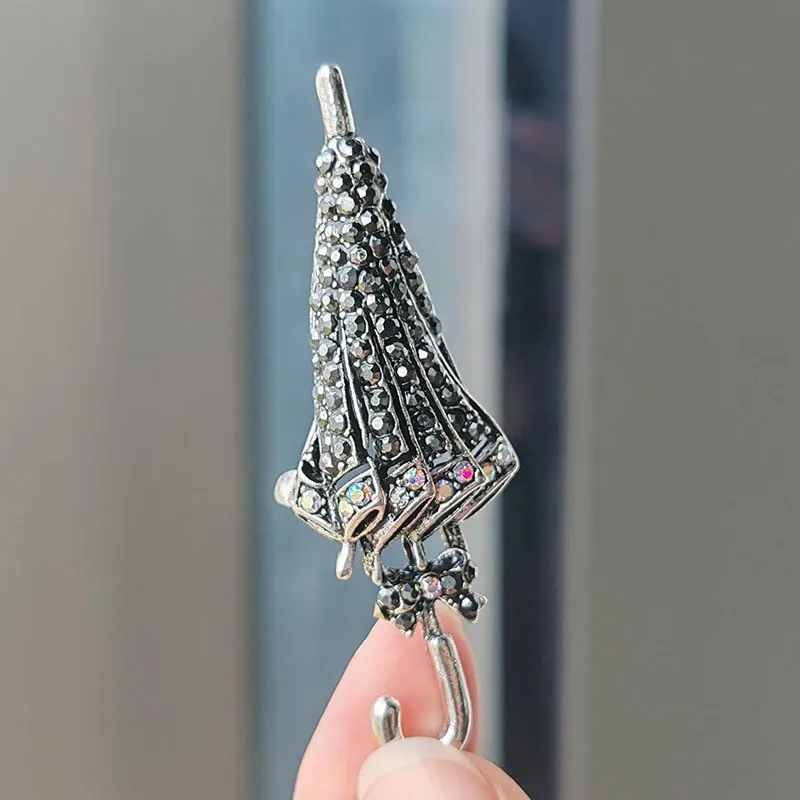 Vintage Creative Rhinestone Umbrella Brooches For Womem Men Suit Clothing Accessories Fashion Elegant Brooch Pin Jewelry Gifts