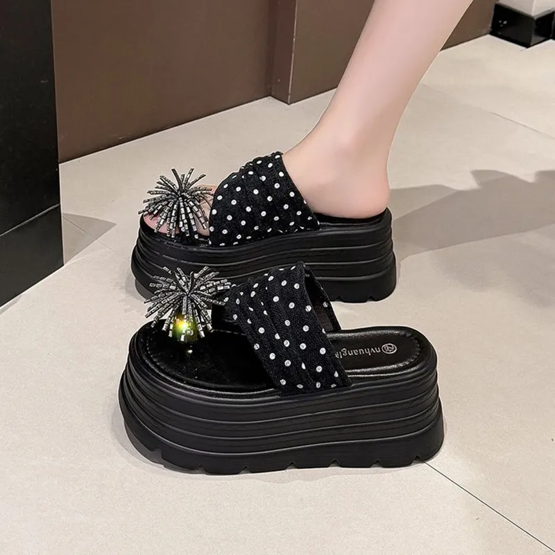 2026 Wave Dot Thick Soled Slippers for Women in The Summer of New Height Increasing, Small and Fashionable Cool Slippers Trend