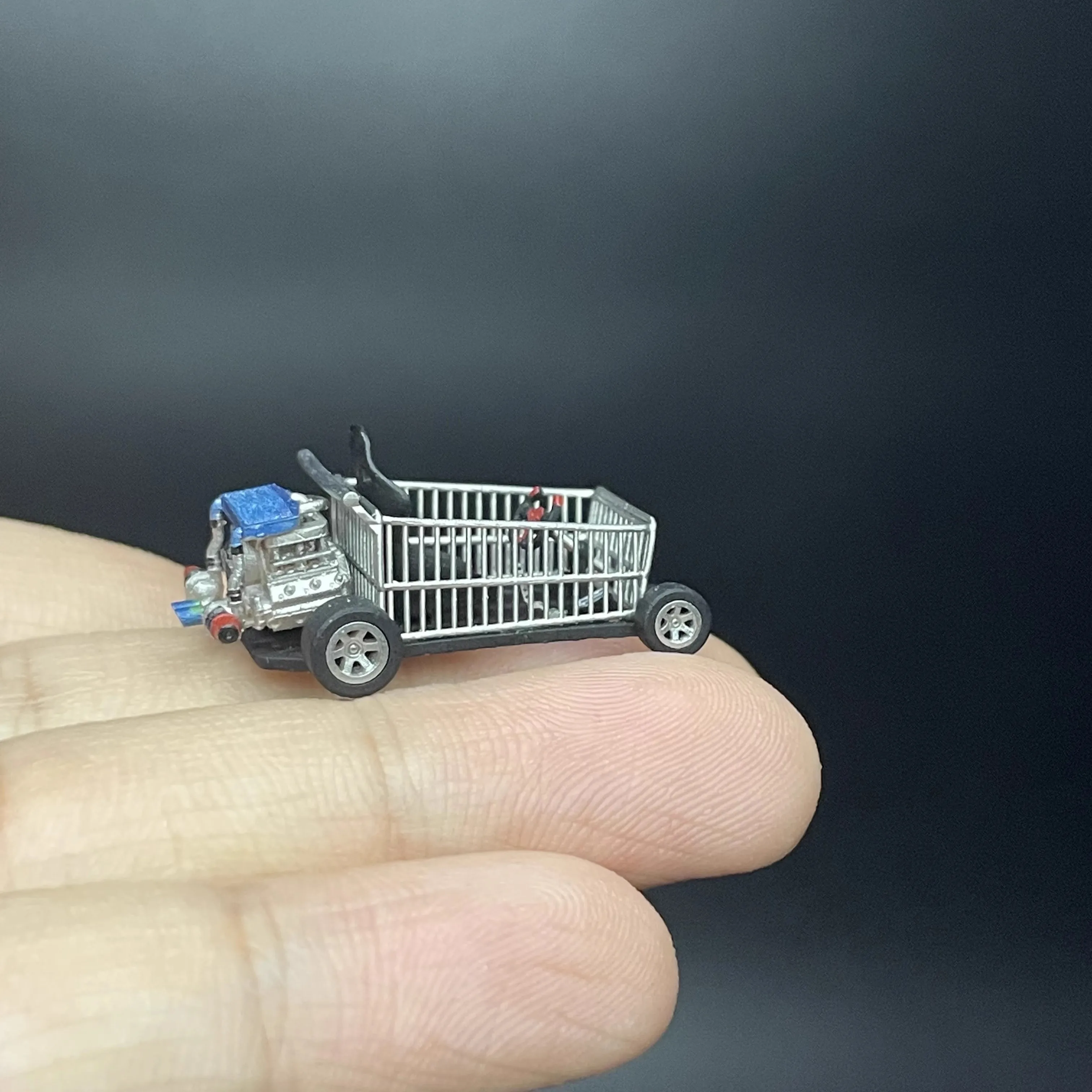 Model Car 1:64 Shopping Cart Retrofitted Kart With Horizontal Opposed Engine  Garage Scene Props Display