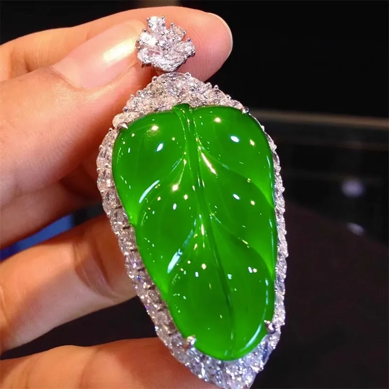 Cuiyu color full of green leaves pendant female inlaid gold branches Yuye leaves