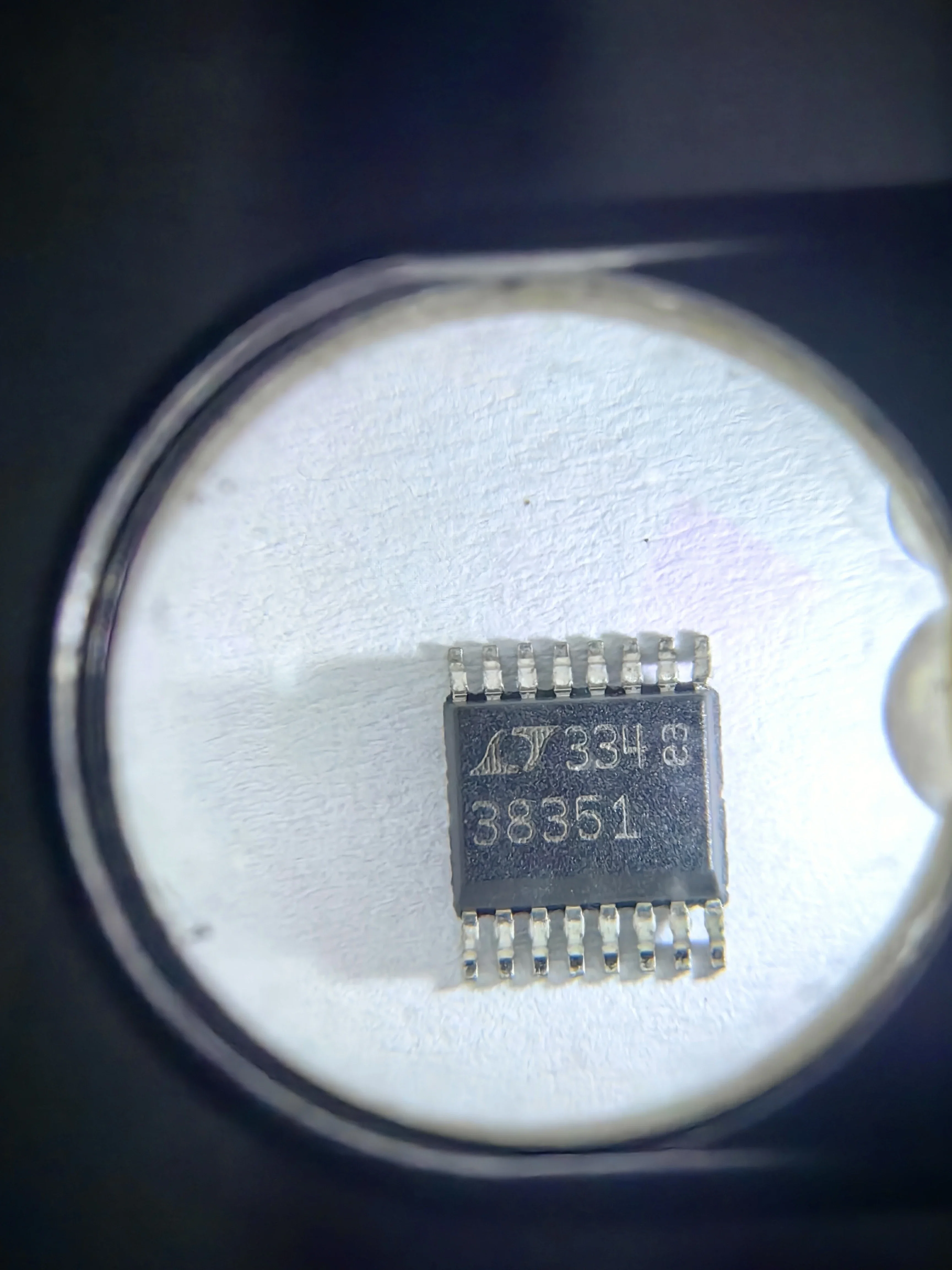 LTC3835 LTC3835EGN-1 LTC3835IGN-1 - Low IQ Synchronous Step-Down Controller