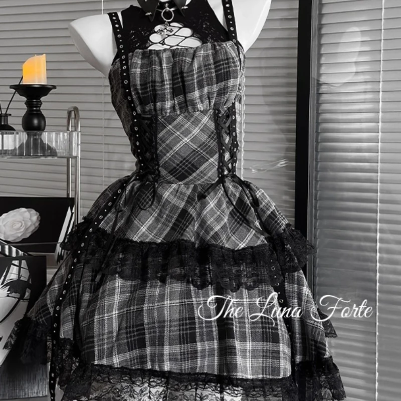 

Punk Dark Gothic Women's Bottoming Vest Autumn New Design Gray Plaid Lace Splicing Short Skirt Slimming Rock Dress Set Ladies