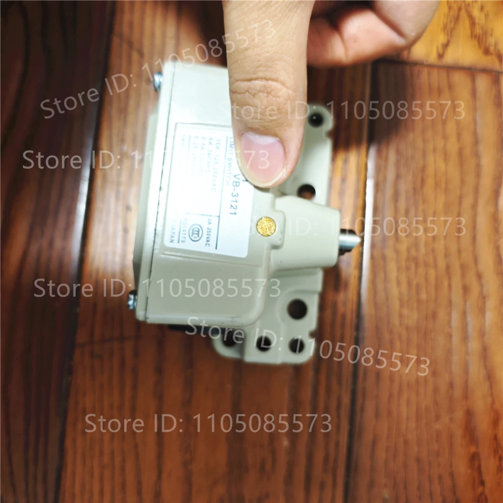 

VB-2121 VB-2141 VB-2211 VB-2241 VB-2111 VB-3221 Комбинированный переключатель станка VB-2121 2141 2221 2211 2241 3221 3211 4241