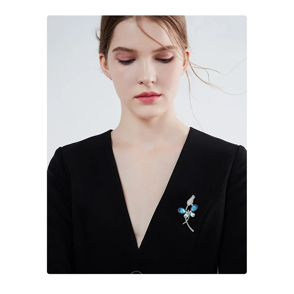 Dielianhua Brooch, New Chinese Style, High-end Temperament, Suit Accessories, Crystal Pin, Niche Design, Party Coat Accessories