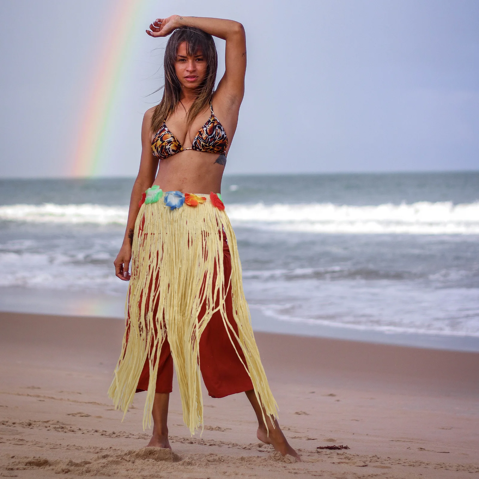 

Hula Skirt Set Lightweight Raffia Dance Dress with Adjustable Belt Colorful Flower Decor Tropical Party Costume for Adults Luau