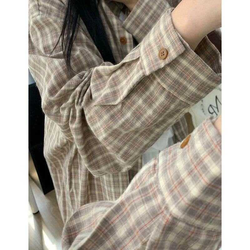 Spring and Autumn Women's New Spliced POLO Collar Button Plaid Versatile Layered Shirt with Casual Long-sleeved Top