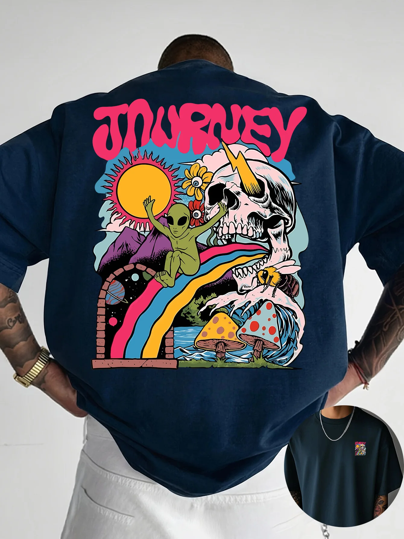 Psychedelischer Alien-Schädel-Print auf hochwertigem 100% Baumwoll-T-Shirt für Herren, perfekt für den Sommer, Retro-Streetwear. – Detail 5
