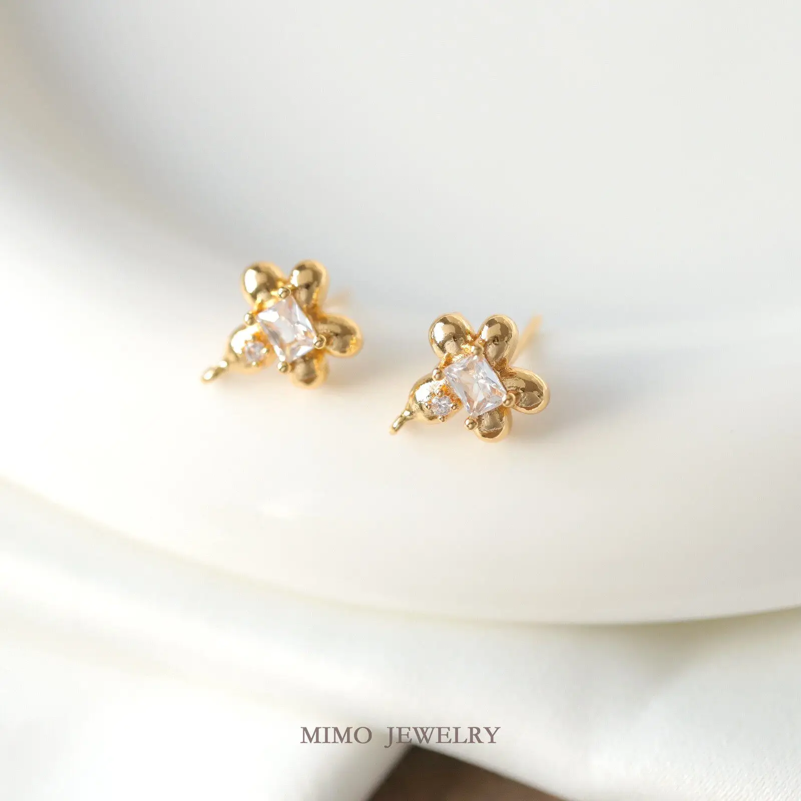 Copper Plated Gold Personalized Sweet Cool Style Cubic Zirconia Flower Earrings DIY Earrings Making Supplies Jewelry Accessories
