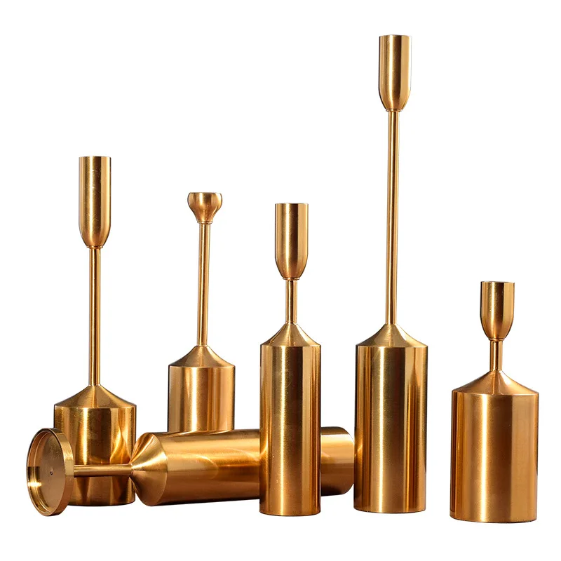 

*European Style 6-Piece Metal Plating Candlestick Holder Set Soft Furnishing Craft Ornament for Wedding Props and Home Decor