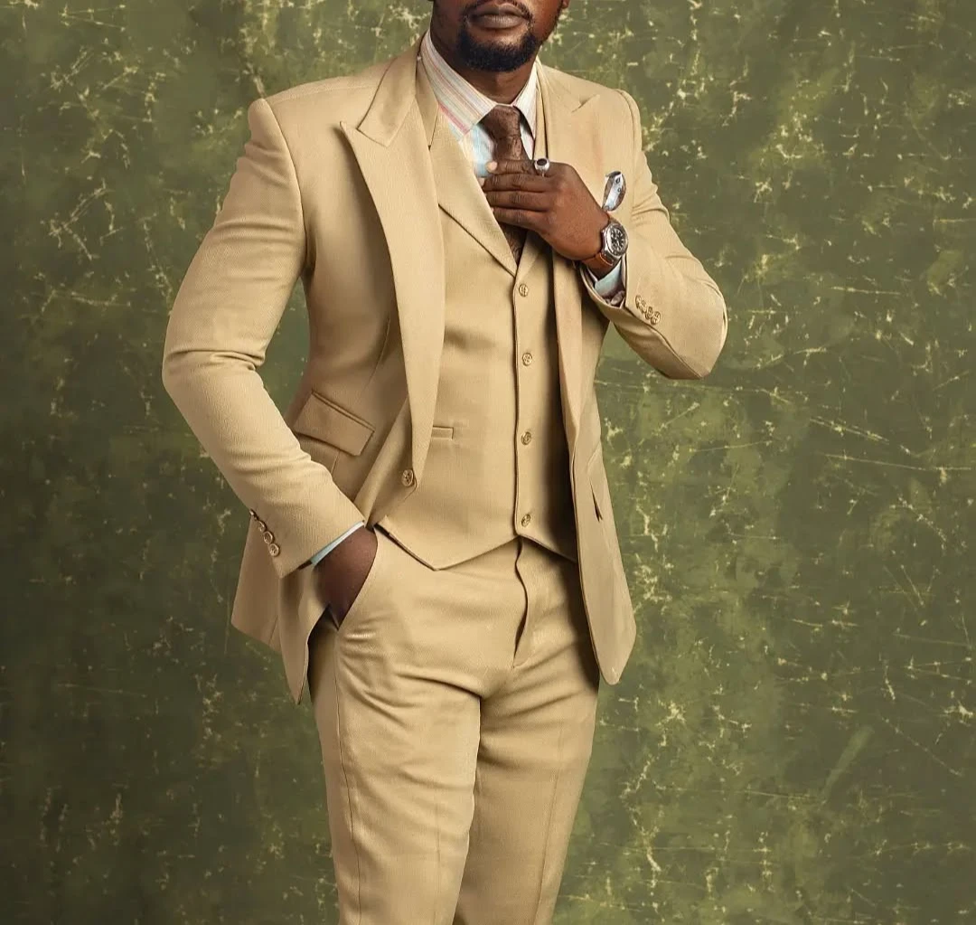 

3 Pieces Men Suits Formal Wedding Groom Tuxedos Peak Lapel Blazer Pant Vest