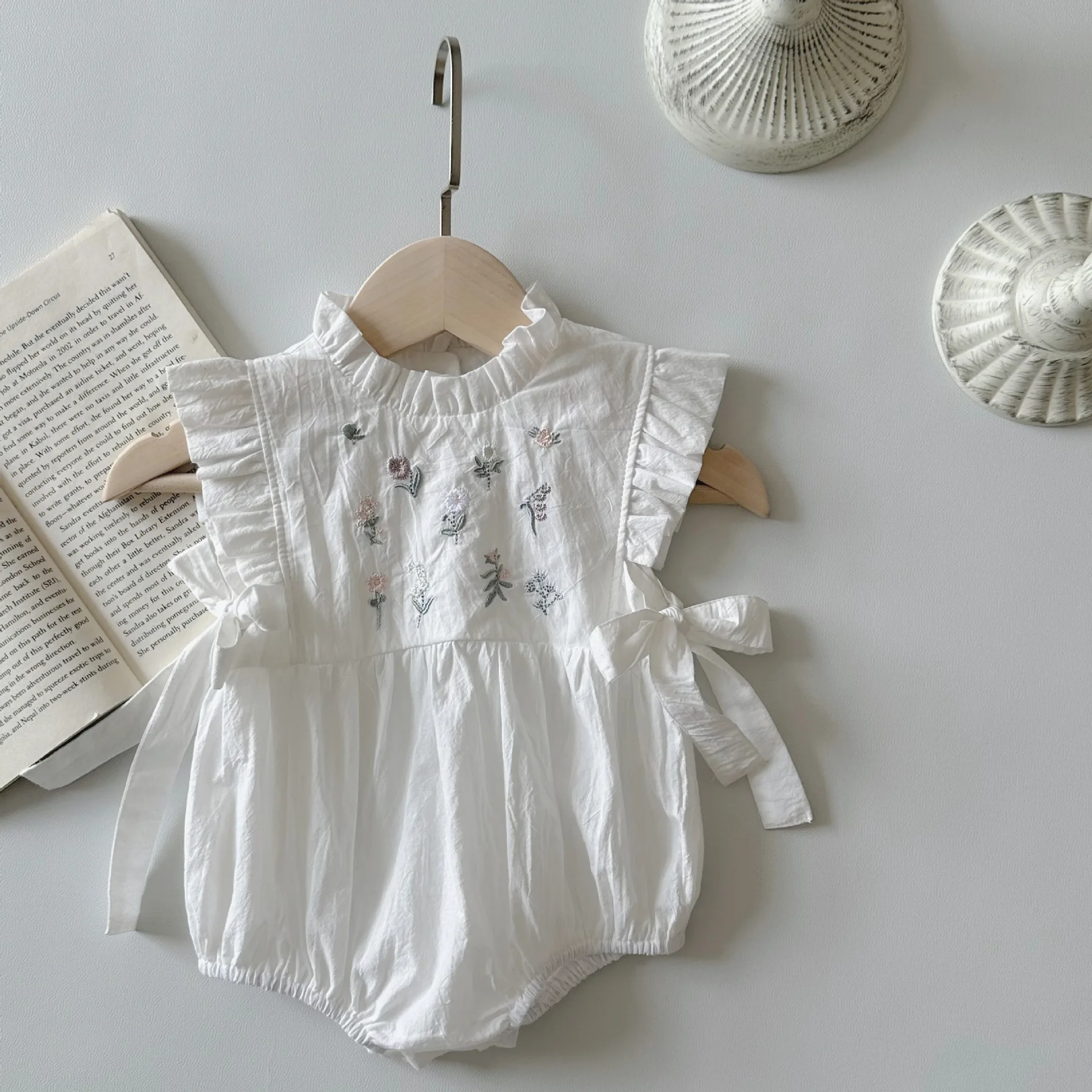 Baby Clothes Summer Cute Embroidery Floral Infant Girl Sleeveless Bodysuits Cotton Toddler Bow One Pieces Newborn Girl Clothes