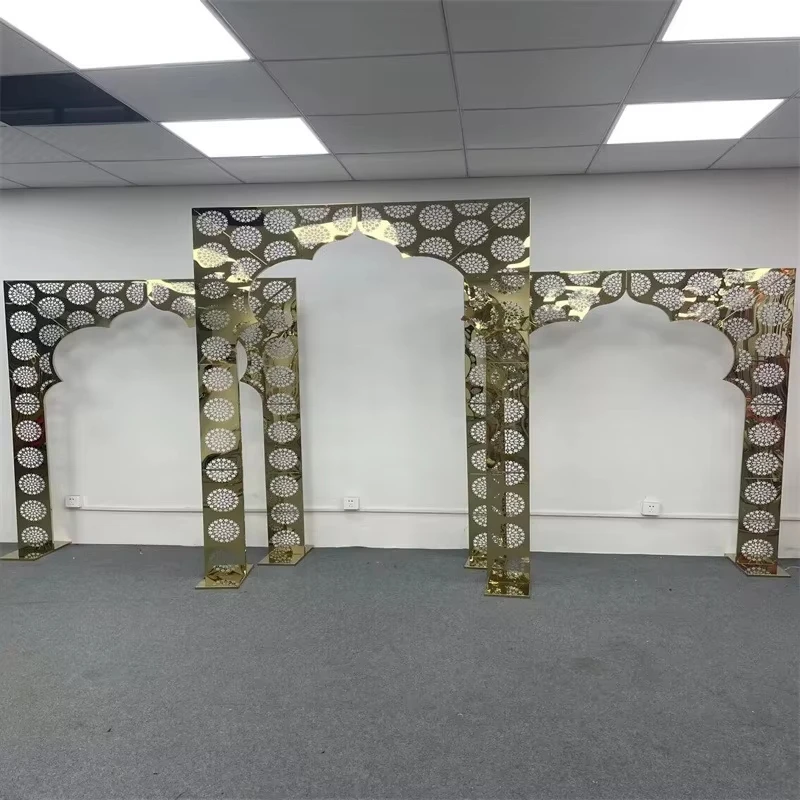 

Romantic metal arch indian style golden palace wedding decor stage screen welcome background party event decoration