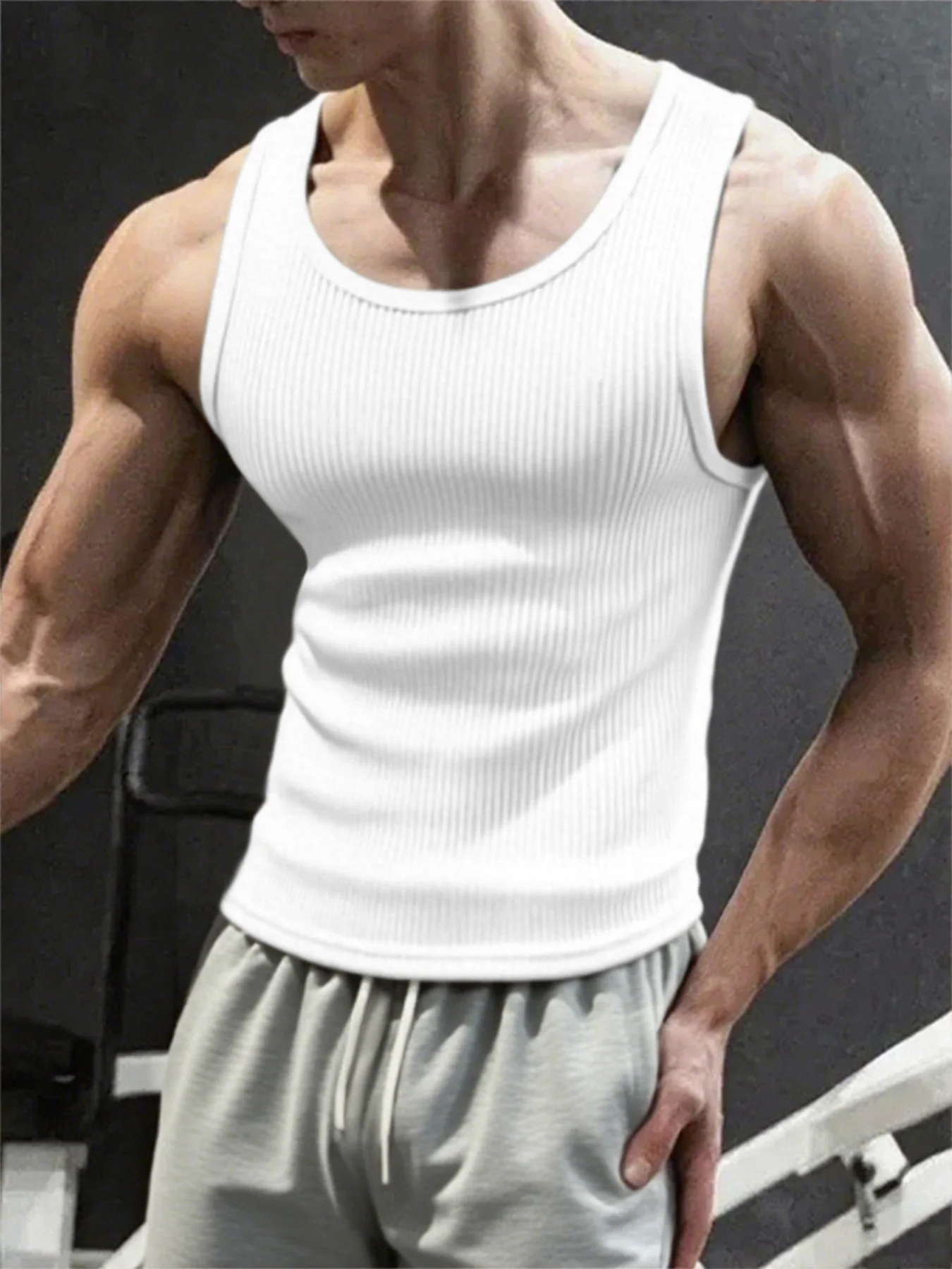 Men's Sports Vest Black 1-Piece Breathable Round Neck Slightly Elastic Fabric Pure Color Suitable for Male Fitness Tank image 3