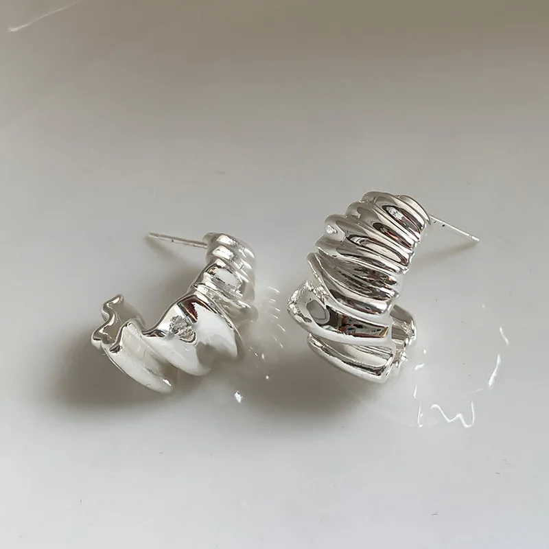 FTCY Irregular Wavy Pleated Stud Earrings For Women Retro Trendy Water Ripple Pattern Glossy Geometric Metal Earrings