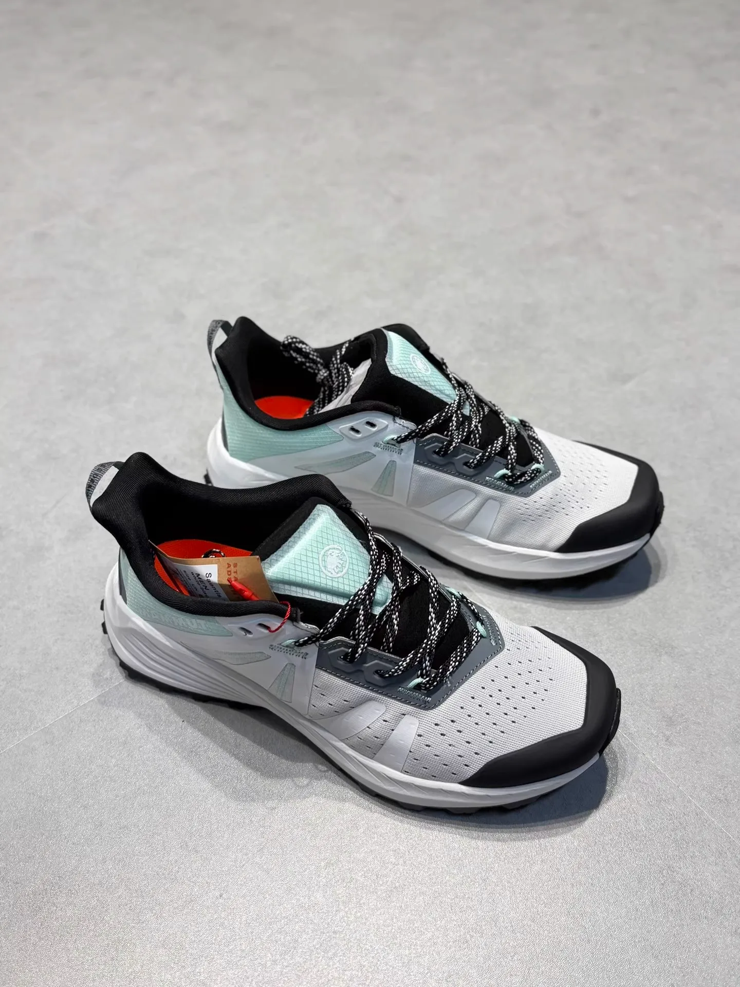 Professional Running Shoes Non-slip Walking Sneakers Mens Womens Designer Sneakers Unisex Outdoor Sneakers