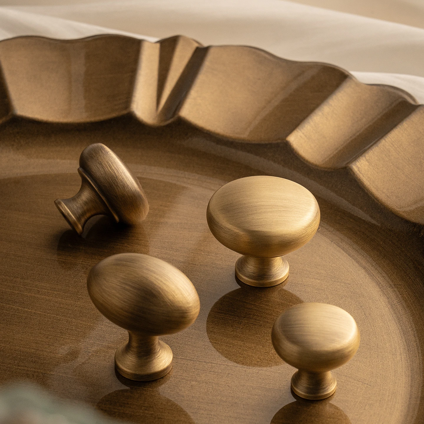 Antique brushed brass single-hole cabinet knob 4