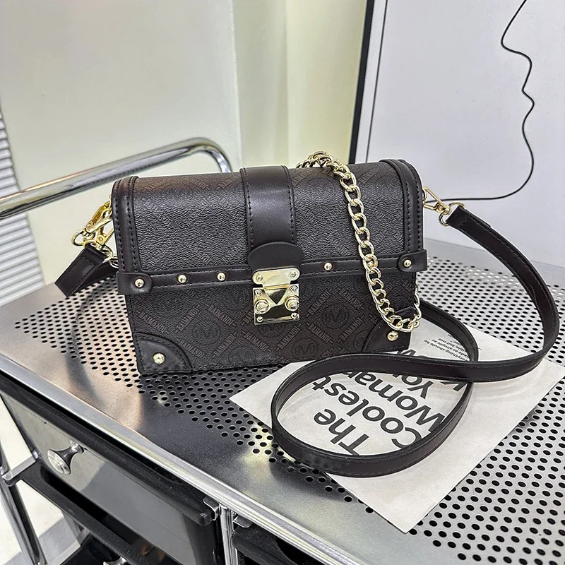 Vintage Style Leather Crossbody Bag For Women Luxury Designer Handbag Elegant Minimalist Diaper Bag Stylish Tote Large Capacity