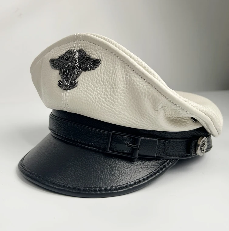 2025 Berretti militari tedeschi retrò per uomo Cappelli a sommità piatta in vera pelle maschile Europeo Americano Capitano Locomotiva Chapeau