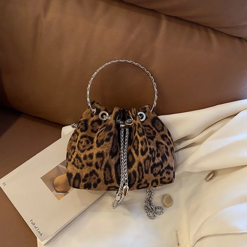 

Famous Designer Leather Women's Tote Bag Luxury Brand Fashionable Classic Elegant Commuter Vintage Daily Bag