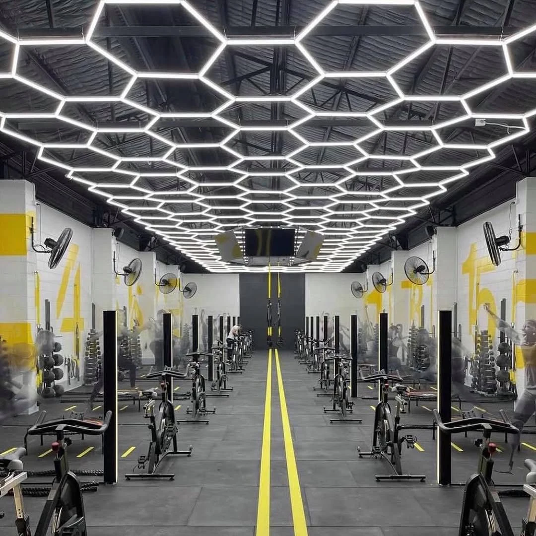 Professional GYM ความสว่างหกเหลี่ยม LED Light โรงรถ Honeycomb LED โคมไฟ 110 V-240 V LED เพดานสําหรับรายละเอียดรถแสง