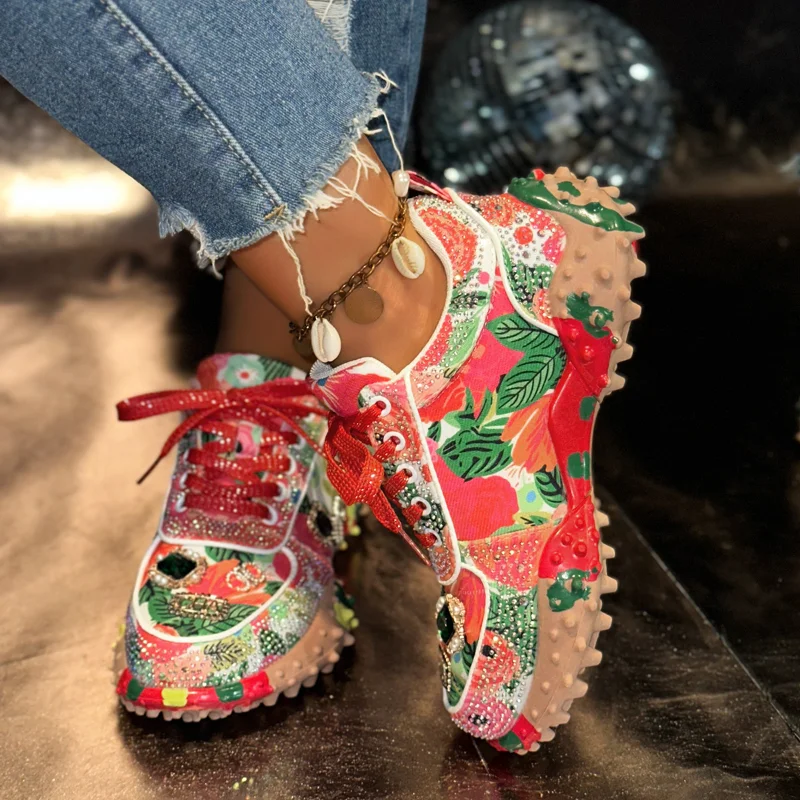 

Women's Designer Sneakers Metal Decorative Leather Jeans Women's Shoes Luxury Diamond Thick Bottoms Non Slip Running Shoes