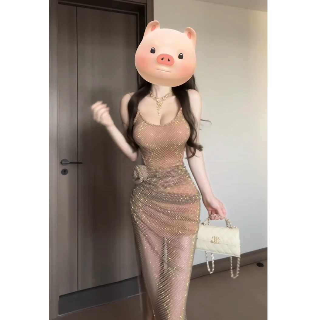 

Wild Rose Summer 2025 Sexy U-Neck Strap Flashing Sequins Folded Waist Backless Dress Cotton 100% Sleeveless Gown