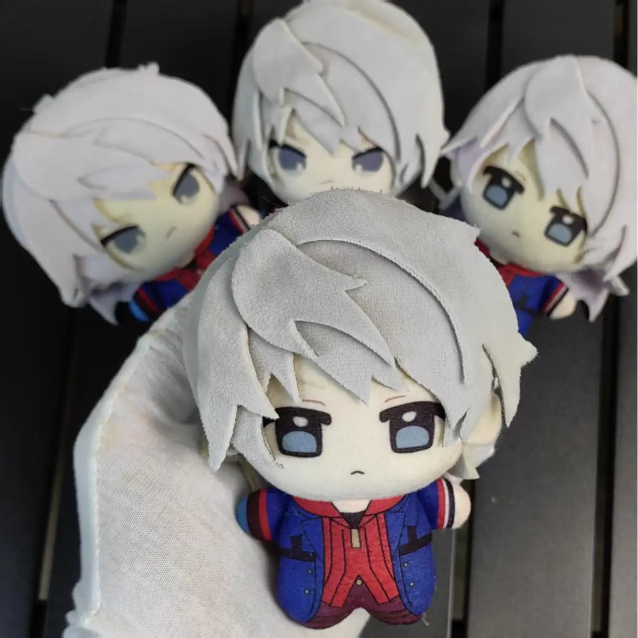 

10cm Devil MayCry Nero Plushie Figures Kawaii Nero Cosplay Stuffed Plush Doll Toys Pendants Keychain Birthday Xmas Gift