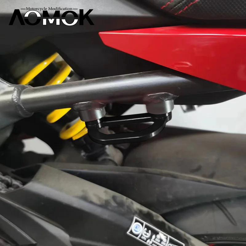 For CB650R CBR650R 2019 2020 2021 2022 2023 2024 Motorcycle Rear Footrest Pedal Remove Hole Foot Decorative Cover cb650r cbr650r