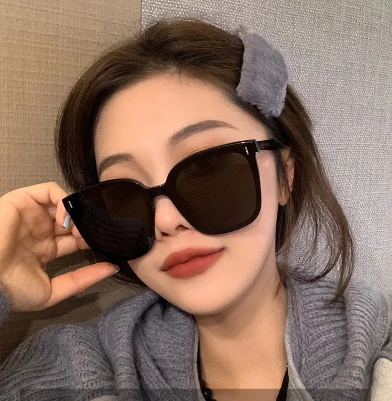 للطي مسحوق أحمر الخدود الترا ضوء النظارات الشمسية عالية الشعور النساء أزياء شعبية النظارات الشمسية النساء الرجال TR90 الصيف نظارات السفر