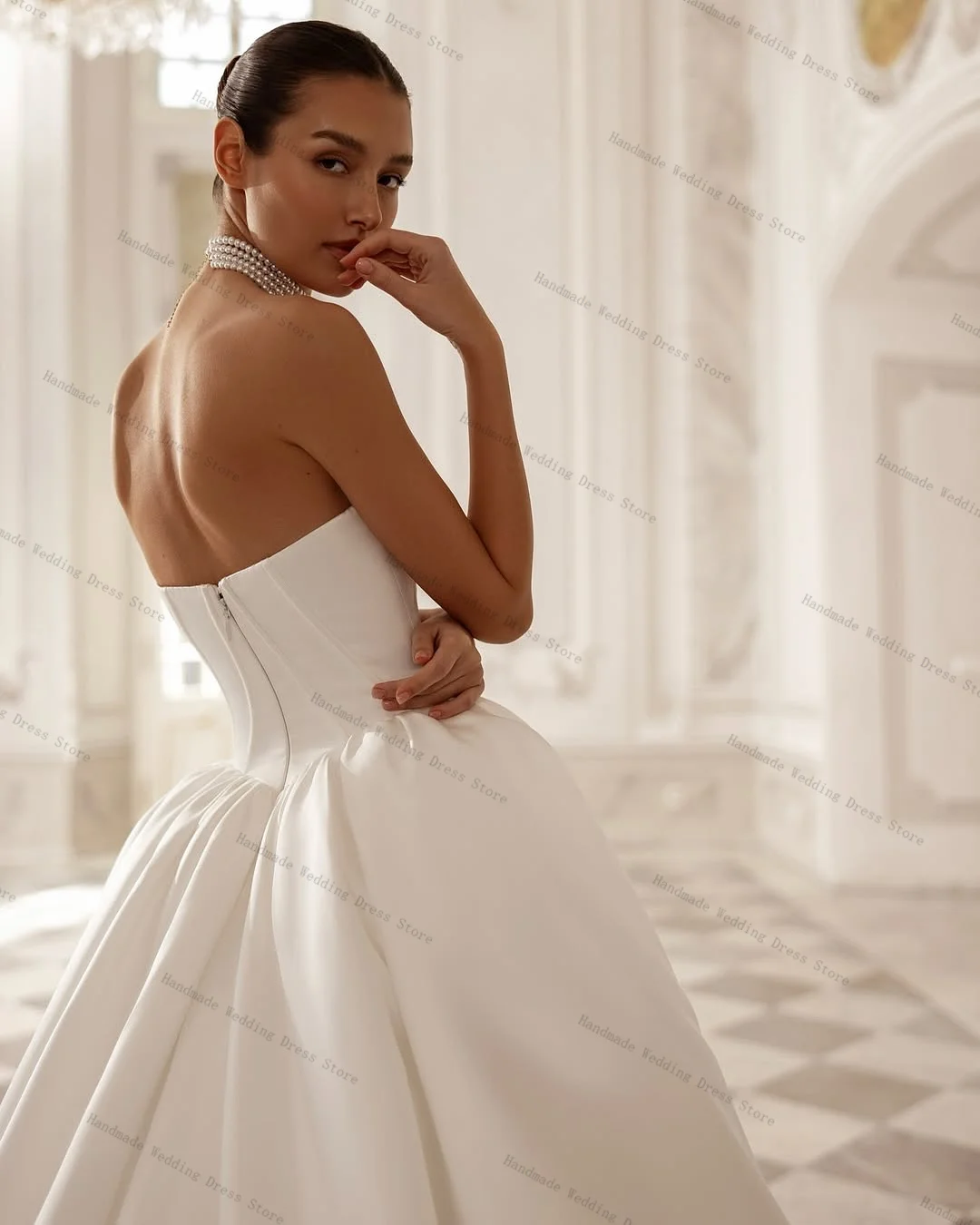 Robe de mariée ligne A blanche pour femmes, Sexy, sans manches, dos nu, en Satin, avec traîne de balayage, Robe de soirée de jardin Boho, personnalisée